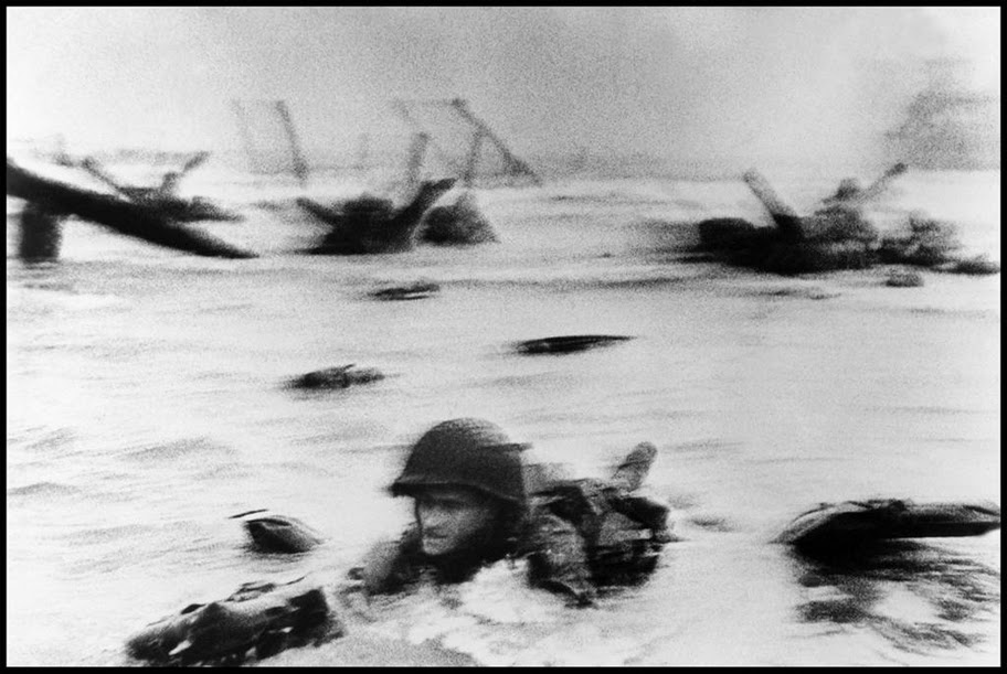 Fotografía de Robert Capa, Playa de Omaha (Normandía, 1944)