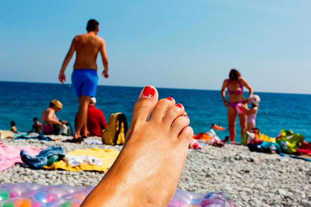 Martin Parr, Playa de Niza, 2015